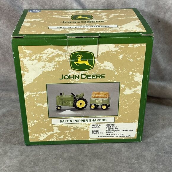 vintage john deere Tractor salt and pepper shakers New In Box - Picture 1 of 6